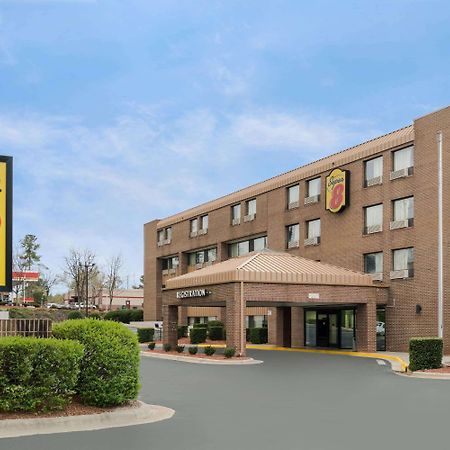 Super 8 By Wyndham Raleigh North East Hotel Exterior photo