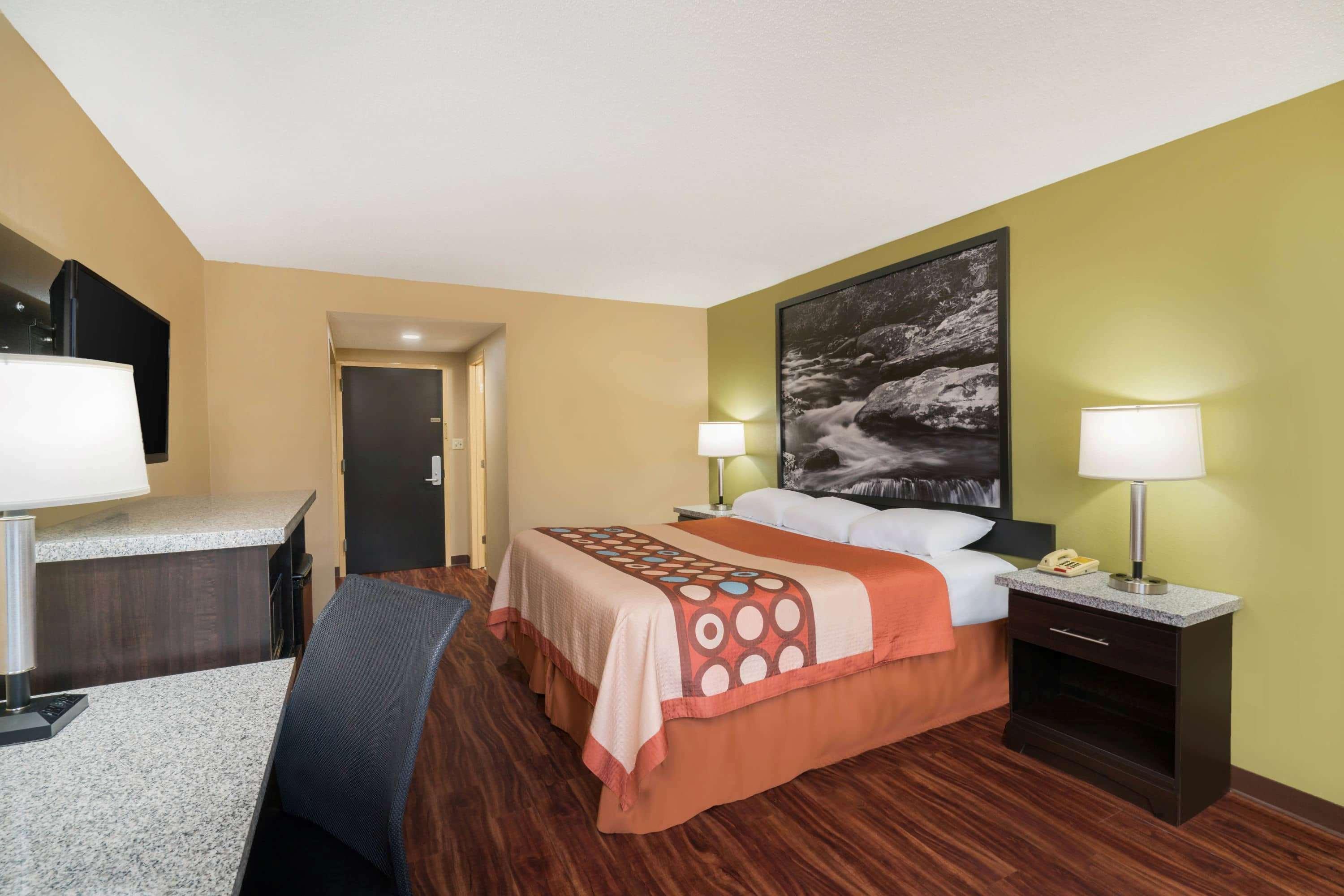 Super 8 By Wyndham Raleigh North East Hotel Exterior photo